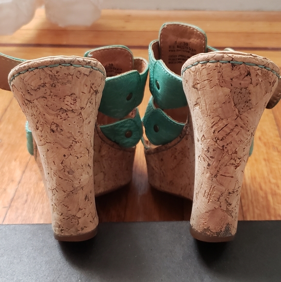 Born - Picture 4 of 4